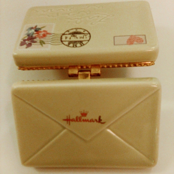 Hallmark Ceramic Letter/ Postage Trinket Box EUC - Picture 4 of 5